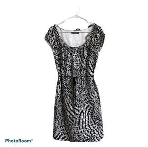 Tahari Black and‎ White 100% Linen Dress, Size 8